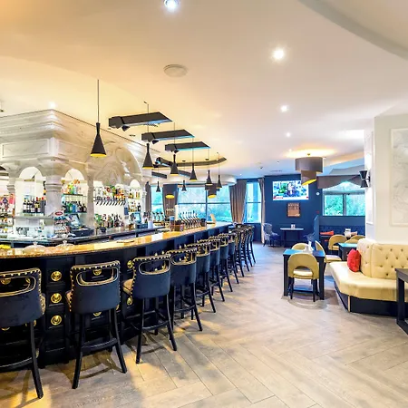 Four Seasons Hotel, 4* Carlingford