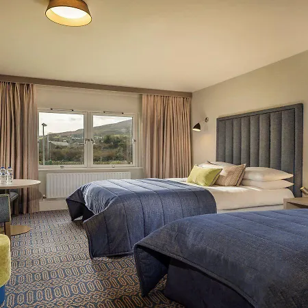 Four Seasons Hotel, 4*