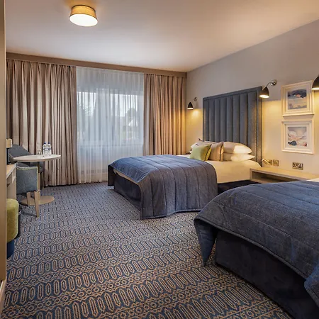 Four Seasons Hotel, 4* Carlingford