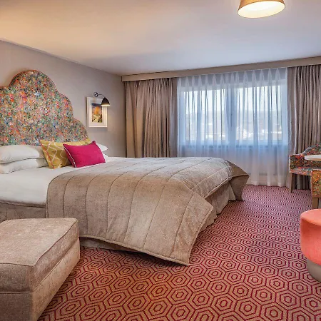 Hotel Four Seasons Hotel, 4*