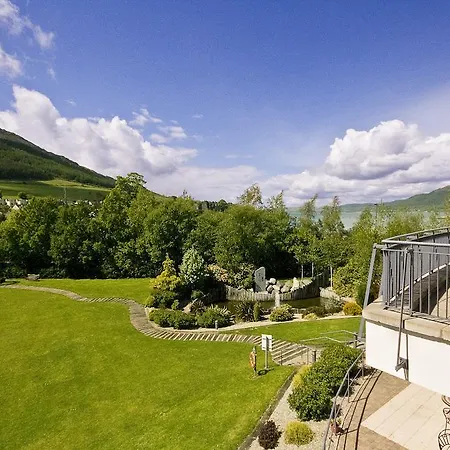 Four Seasons Hotel, Carlingford
