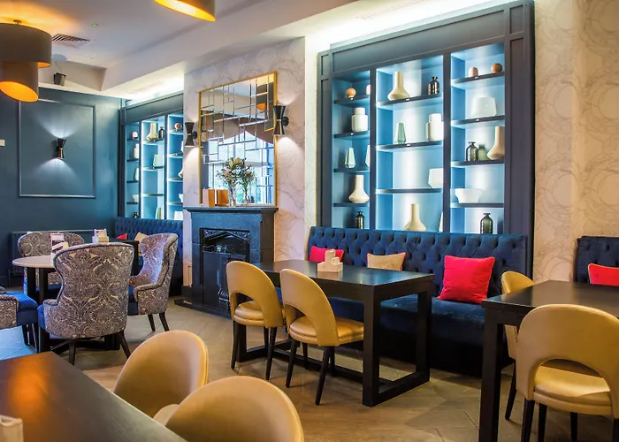 Four Seasons Hotel, 호텔 칼링포드