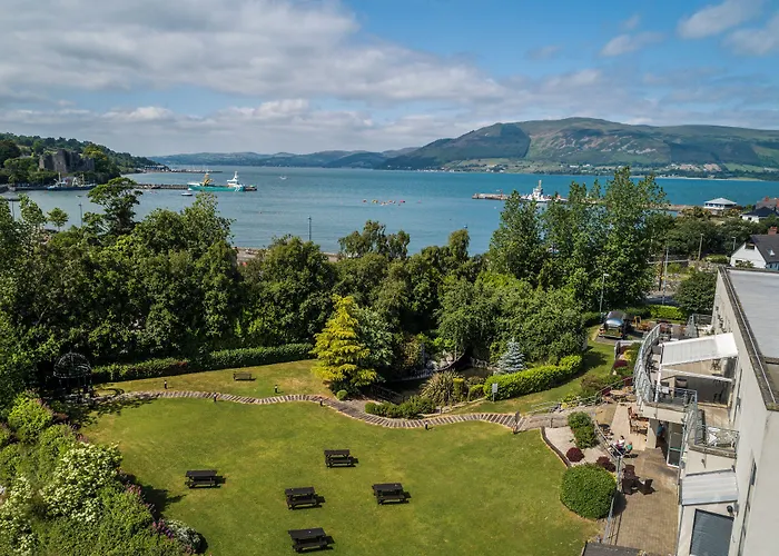 호텔 Four Seasons Hotel,