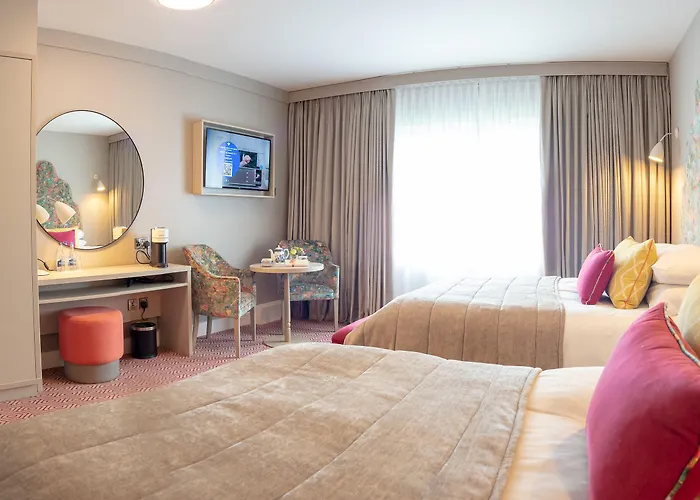 호텔 Four Seasons Hotel, 칼링포드