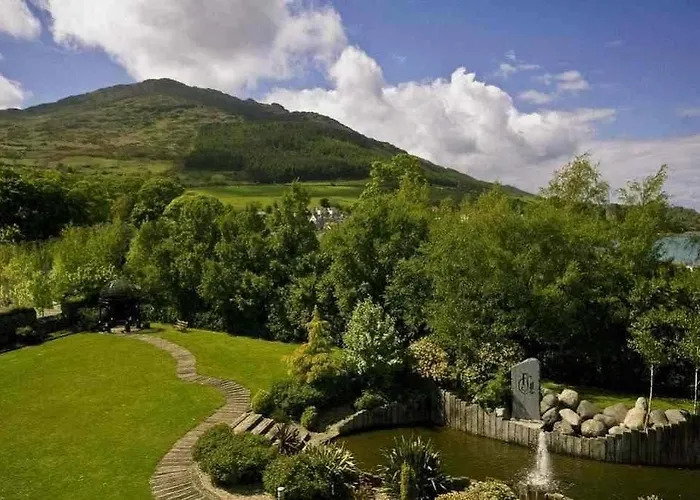 Four Seasons Hotel, 호텔 4*